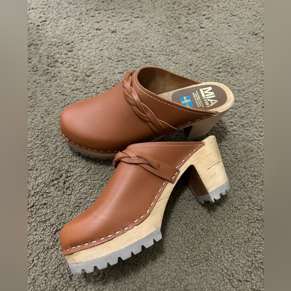 MIA SWEDISH CLOGS 39 - Picture 1 of 9